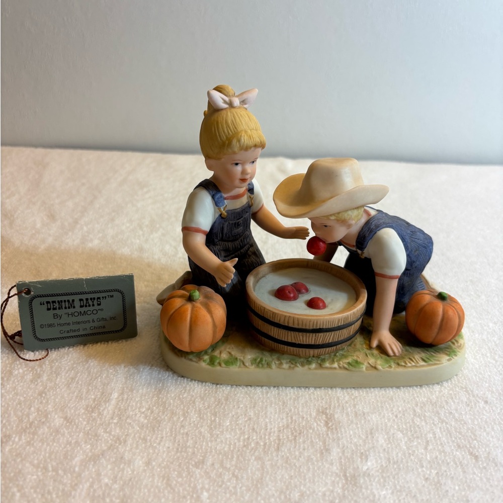 Home Interior Denim Days - #1527 Bobbing for Apples